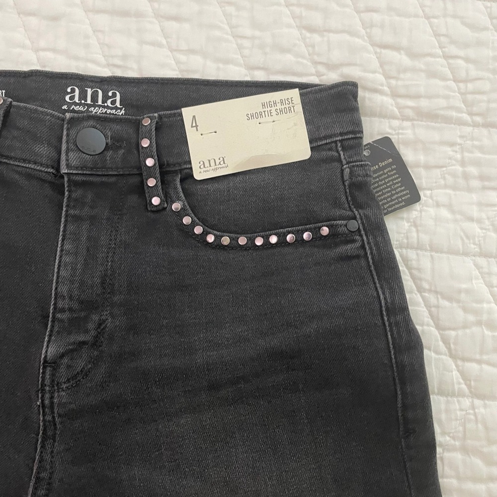 a.n.a Womens High Rise Shortie Short Black Studded Frayed Hem Denim Size 4 - Picture 3 of 11